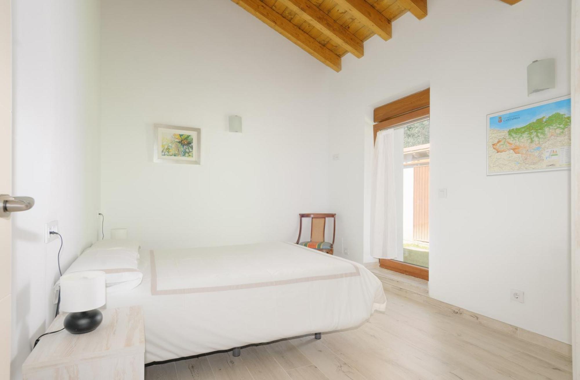 Apartamentos Rurales Las Garzas De Oyambre San Vicente De La Barquera Oda fotoğraf